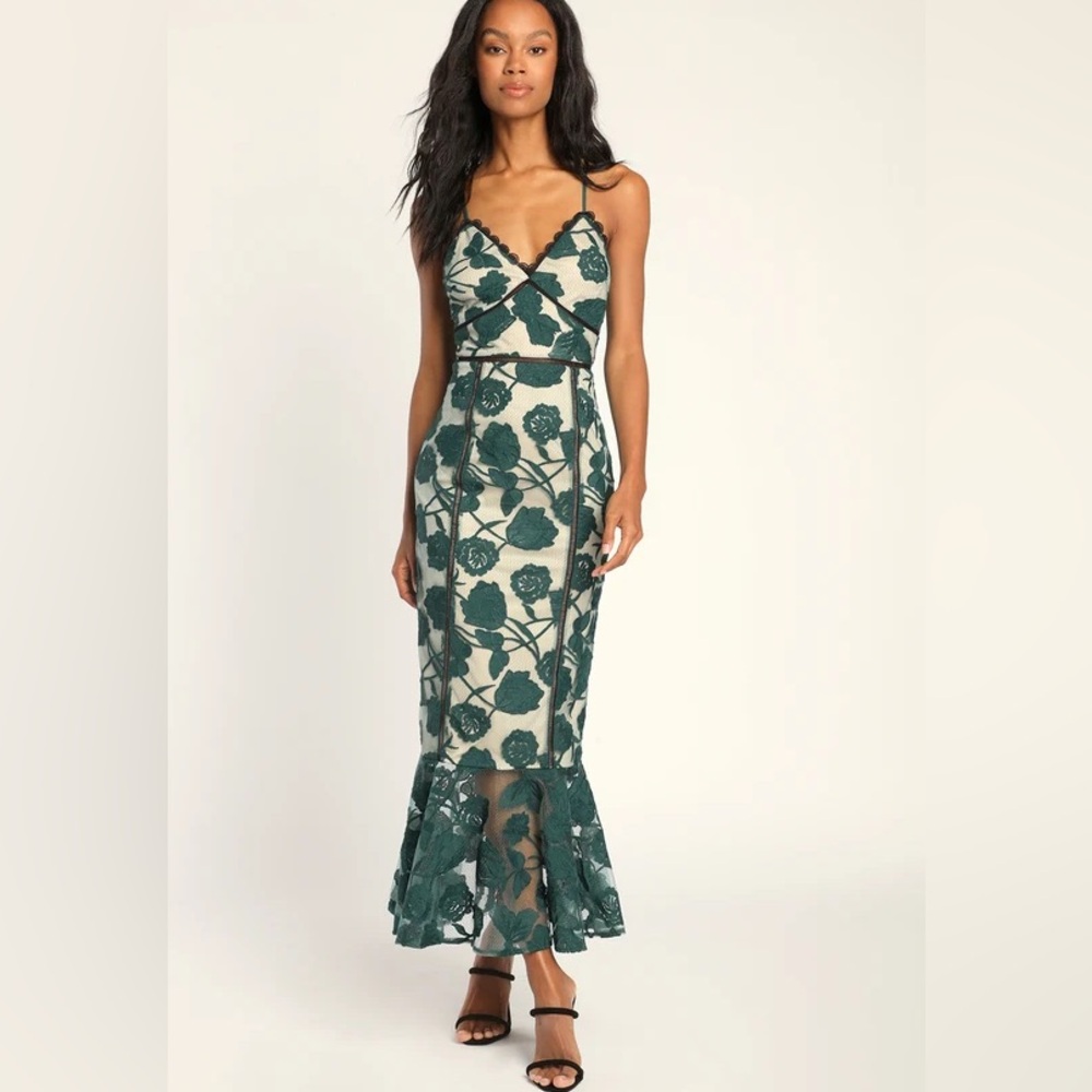 Lulu’s NWT Alluring Dream Emerald Green Floral Mesh Lace Trumpet Midi Dress